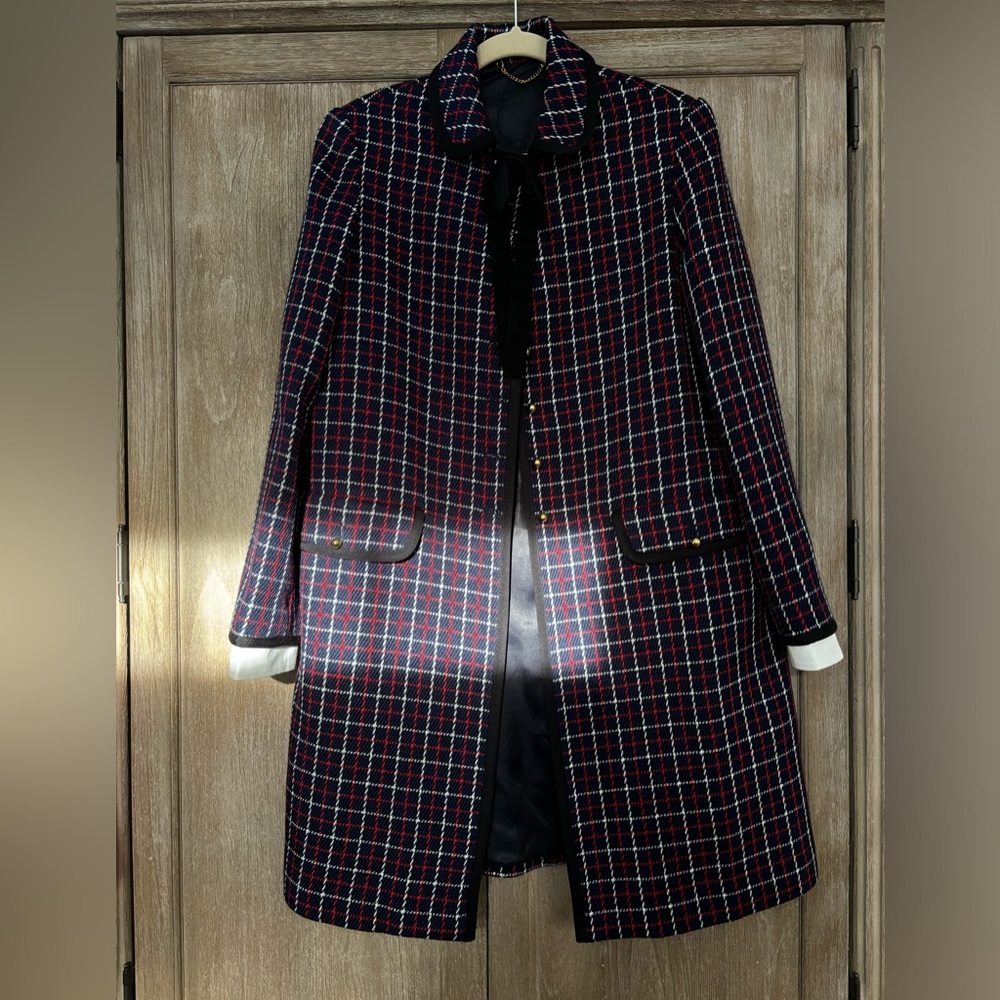 No label A mid-length plaid coat (spring wear).